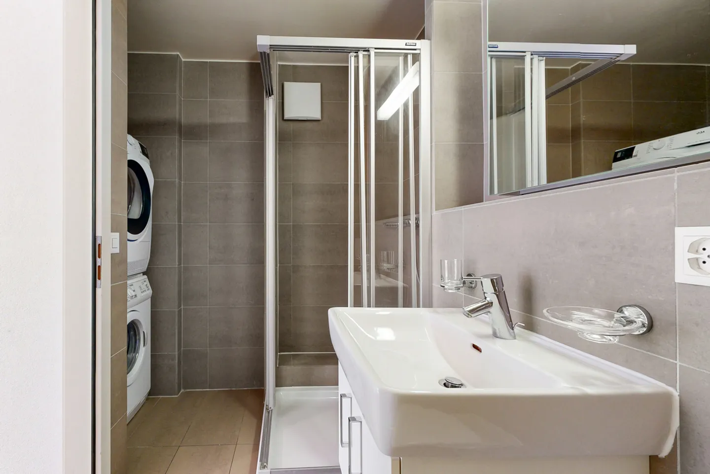 Apartment in the heart of Lausanne! - Photo 7 of 9