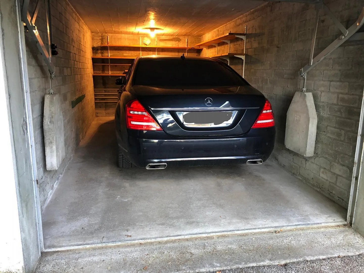Single Garage for Rent - Photo 2 of 2