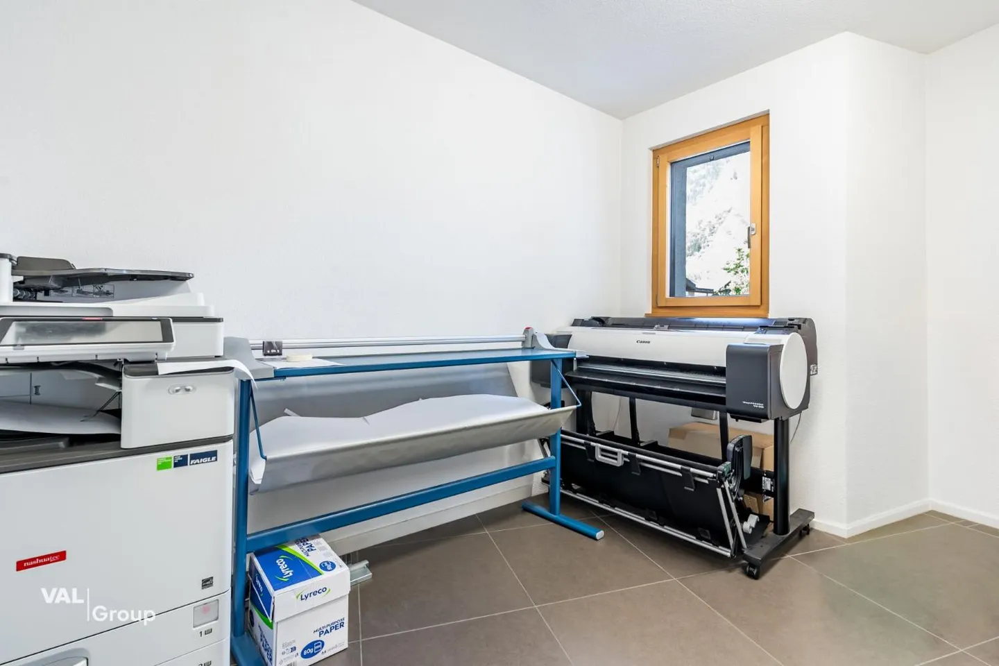 Ufficio, Pratica o Appartamento - Spazio Elegante con Diverse Possibilità - Foto 8 di 13