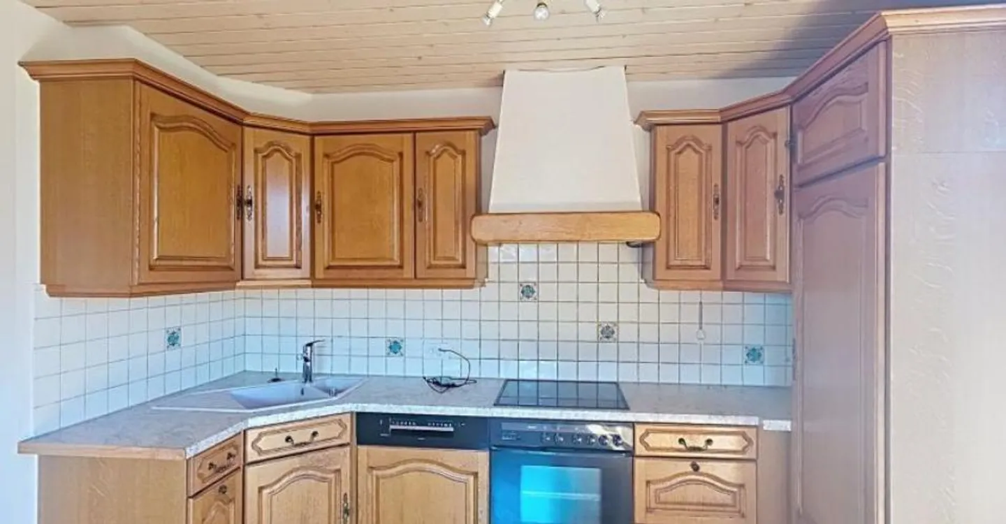 Superb duplex 3.5 rooms of 92 m² in the heart of Suchy - Photo 2 of 7