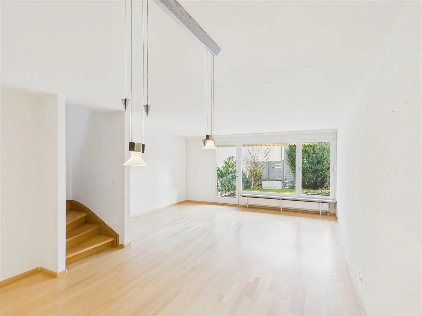 Charming and spacious corner terraced family house in a sought-after location in Allschwil - Photo 1 of 13