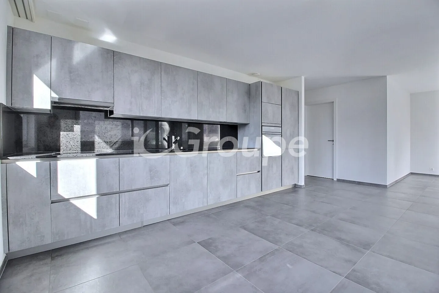 Very nice apartment for rent in Sion. - Photo 1 of 7