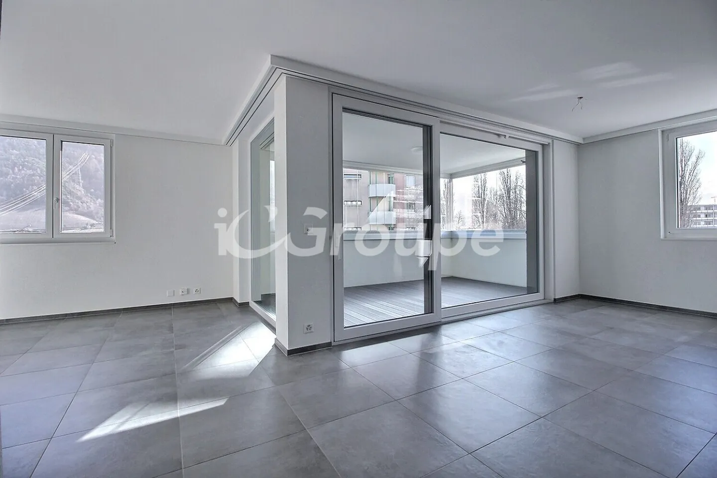 Very nice apartment for rent in Sion. - Photo 2 of 7