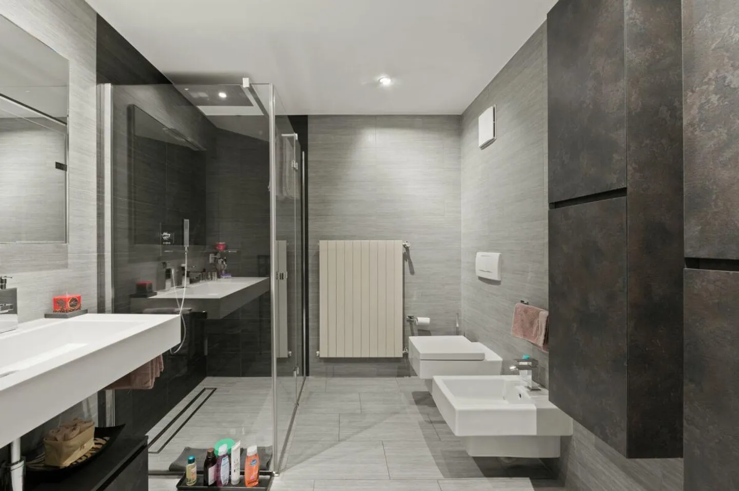Circondato dal parco cittadino - bellissimo ed elegante appartamento di 2,5 stanze con ogni comfort - Foto 12 di 13