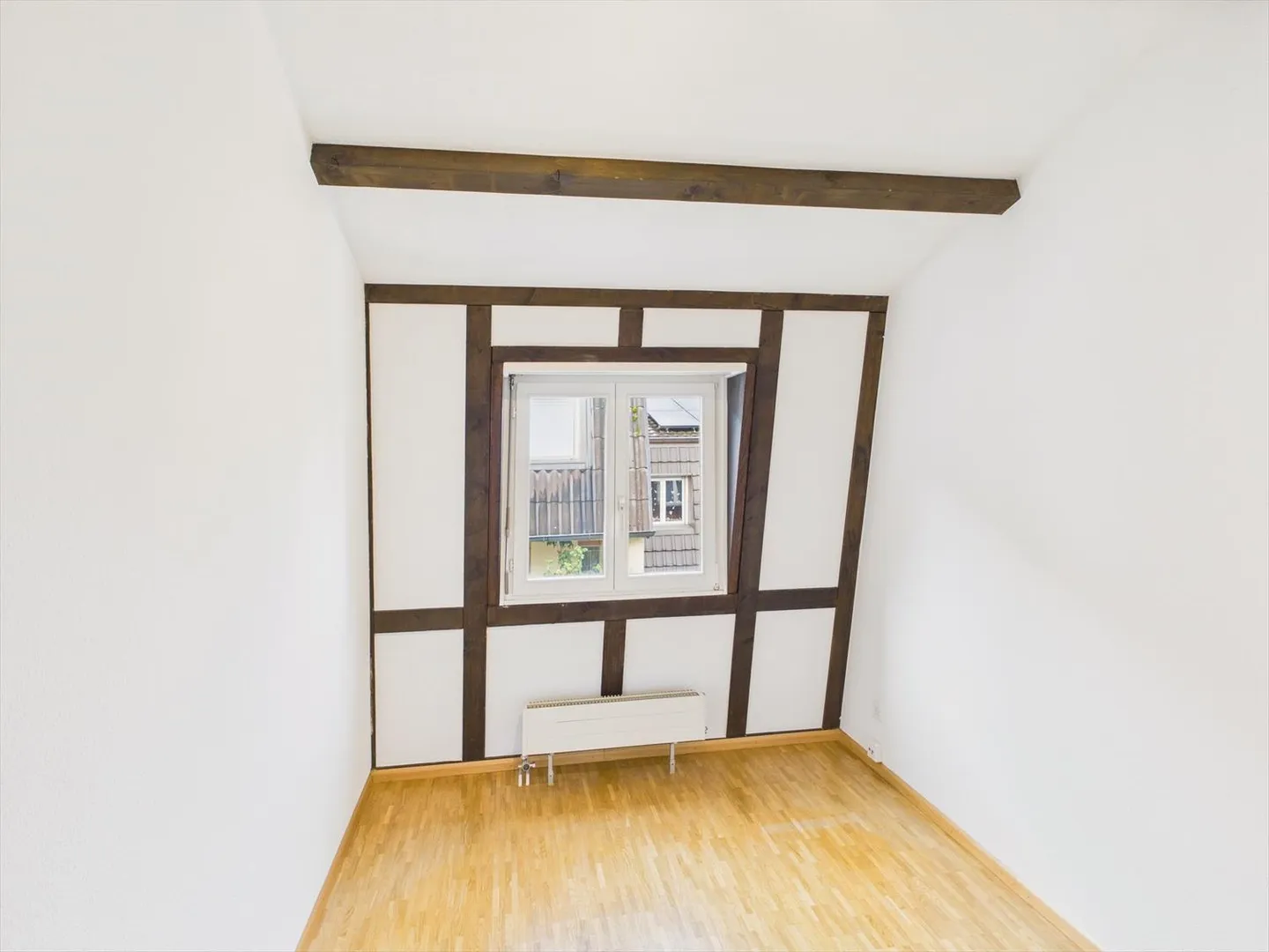 Charming and spacious corner terraced family house in a sought-after location in Allschwil - Photo 9 of 13