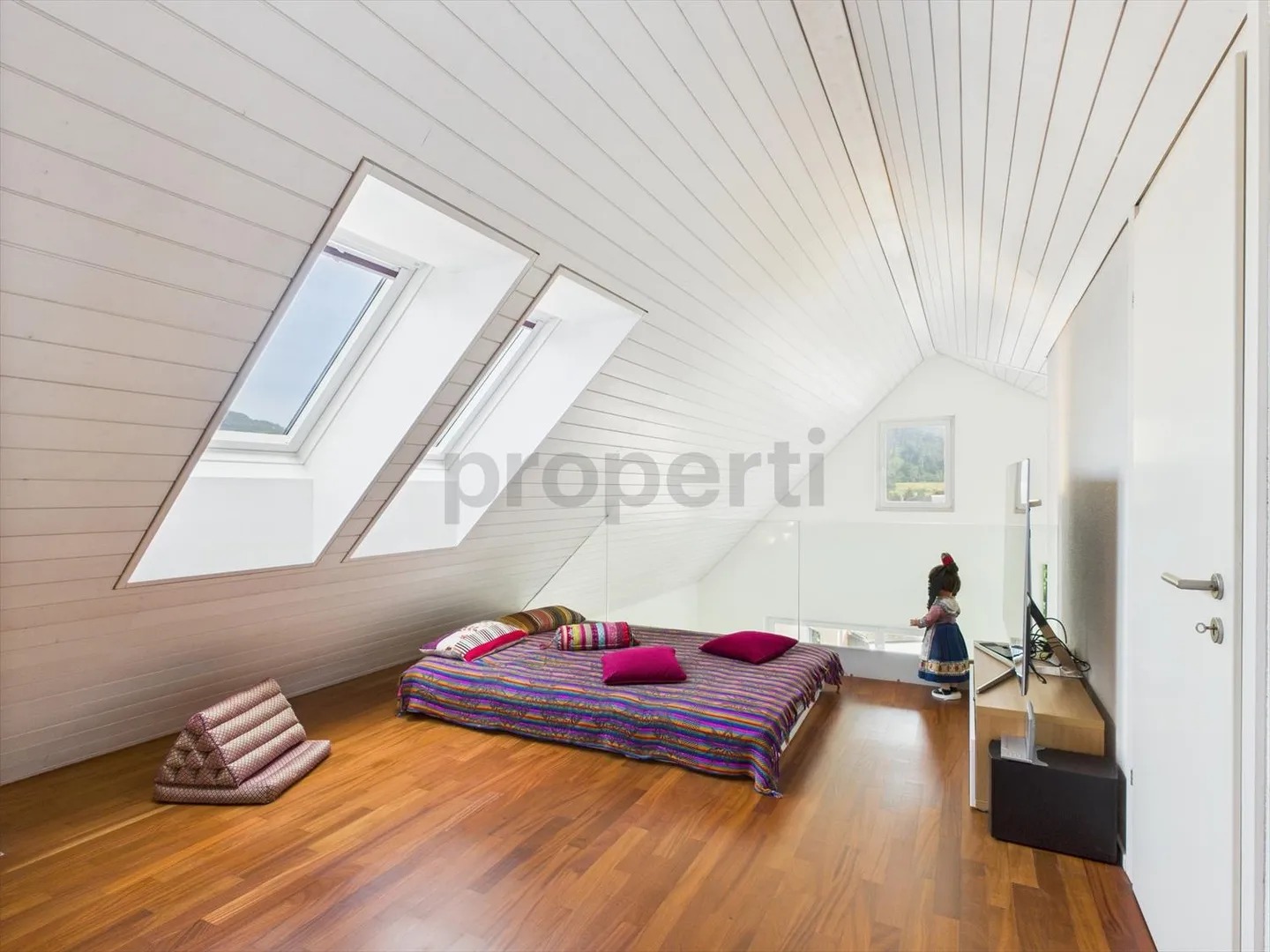 Modern 5.5-room apartment in Aesch, Canton BL - Photo 8 of 13