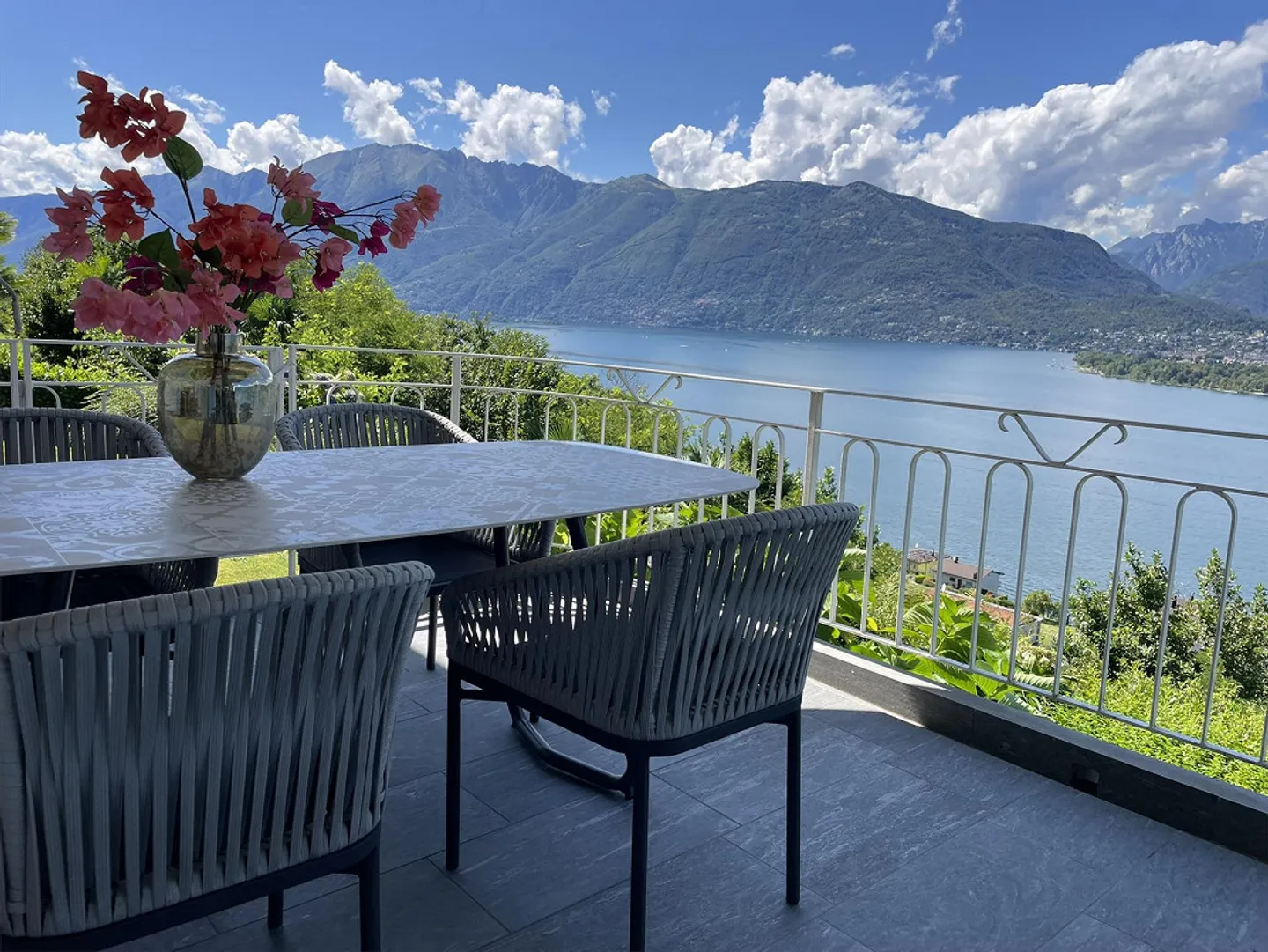 Appartamento 3 1/2 locali in posizione da sogno non ostacolata - Foto 2 di 13