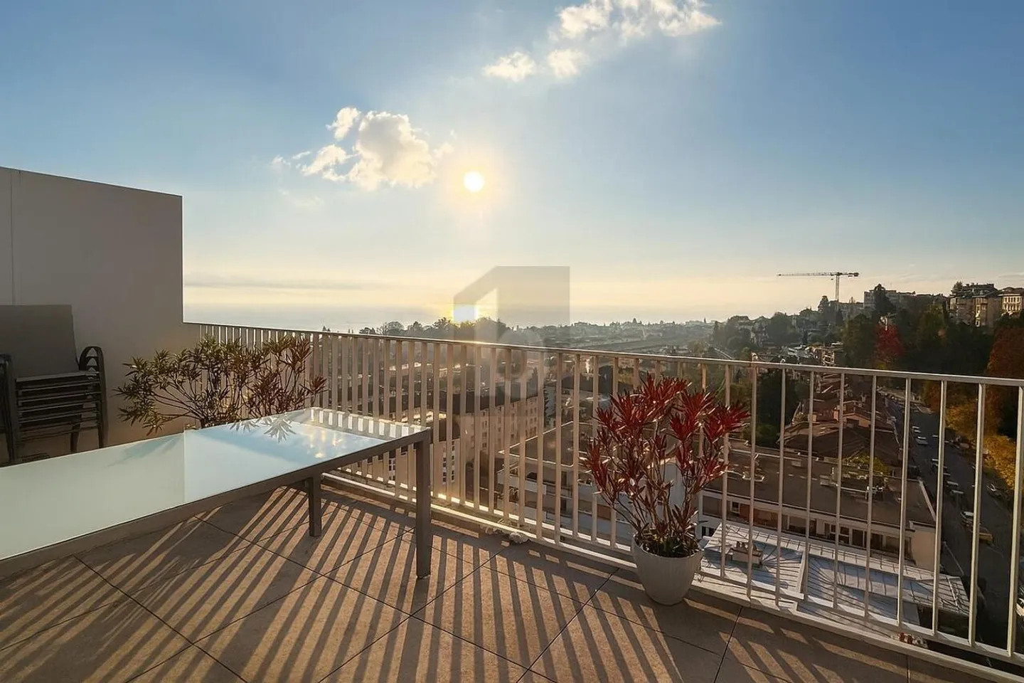 BRIGHTNESS AND SPECTACULAR LAKE VIEW - Photo 1 of 6