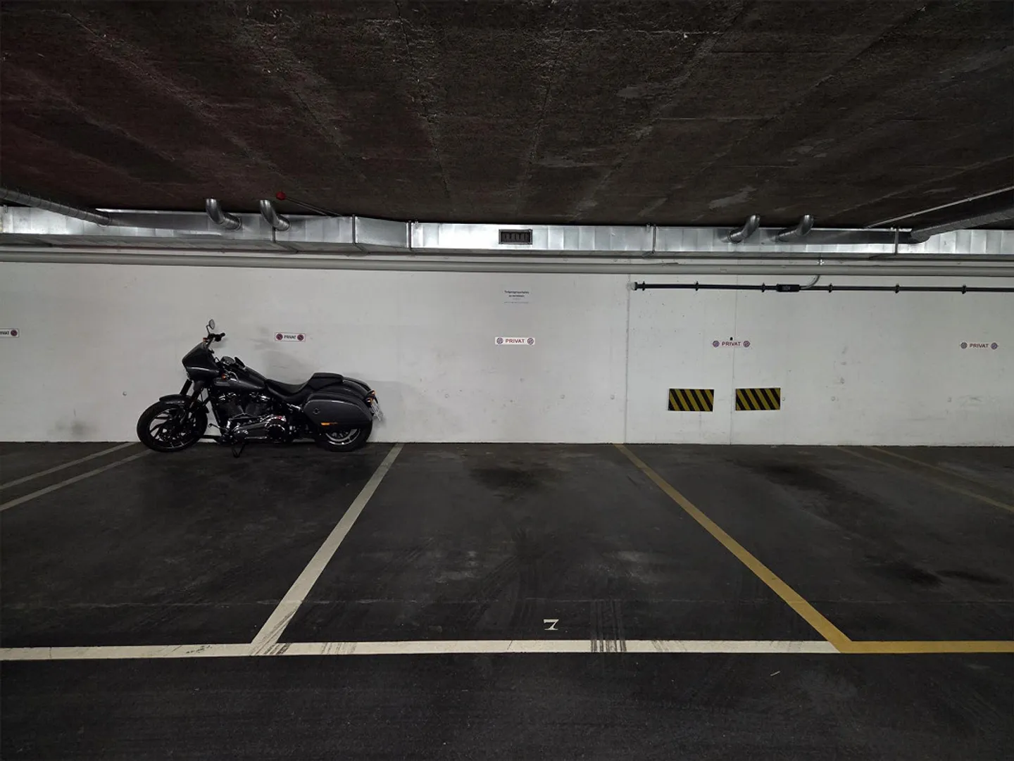 Place de parking souterrain à louer - Photo 1 sur 3