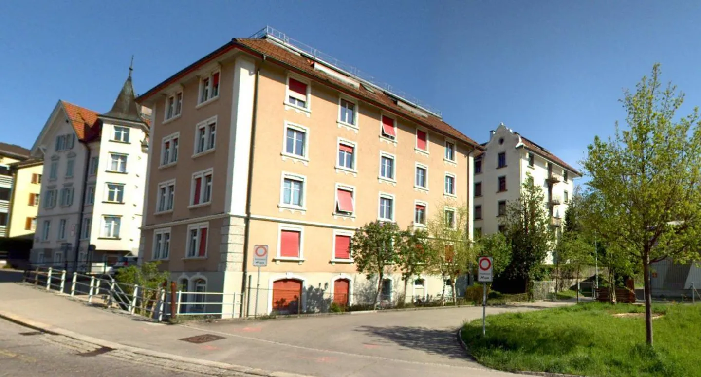 Appartamento di 4 stanze vicino all'ospedale cantonale / università (HSG) - Foto 1 di 2