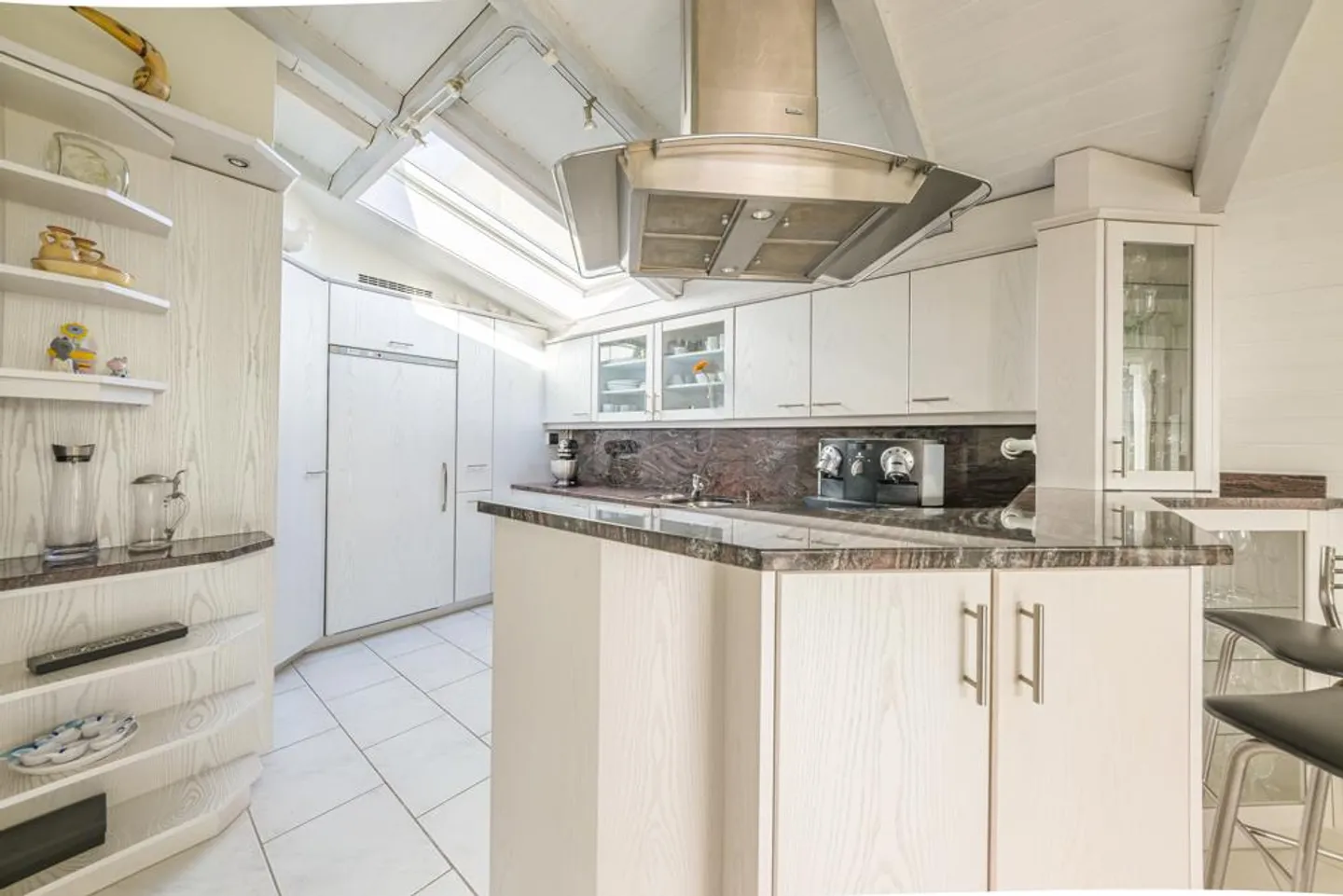 Elegante casa di 5½ stanze con giardino e area benessere - Foto 5 di 19