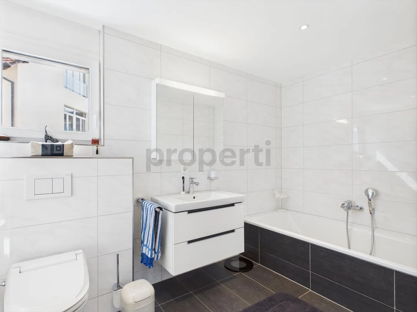 Modern 5.5-room apartment in Aesch, Canton BL - Photo 10 of 13