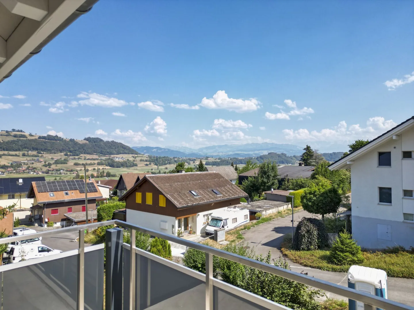 Stilvolle Wohnung mit Balkon - Foto 6 von 10