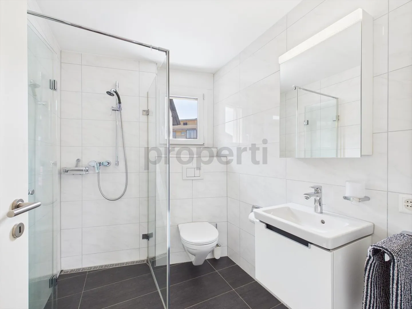 Modern 5.5-room apartment in Aesch, Canton BL - Photo 11 of 13