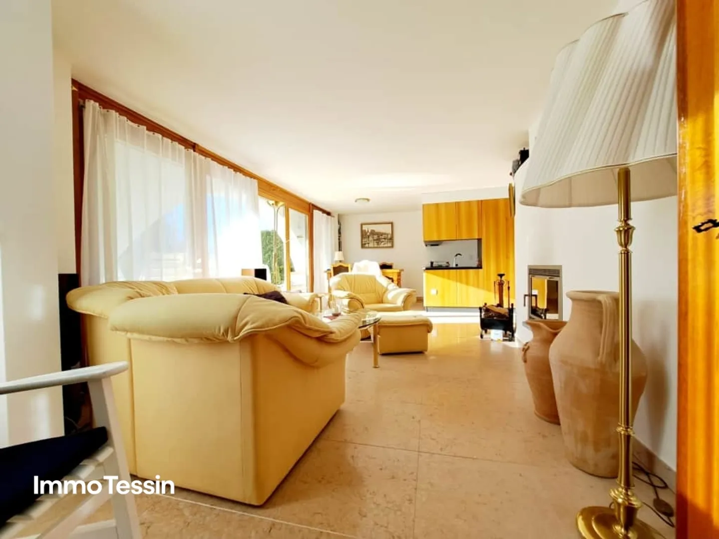 OPPORTUNITÀ: Fantastica villa di design quasi nuova con piscina, giardino da sogno e 100% di privacy a un prezzo imbattibile - Foto 9 di 13