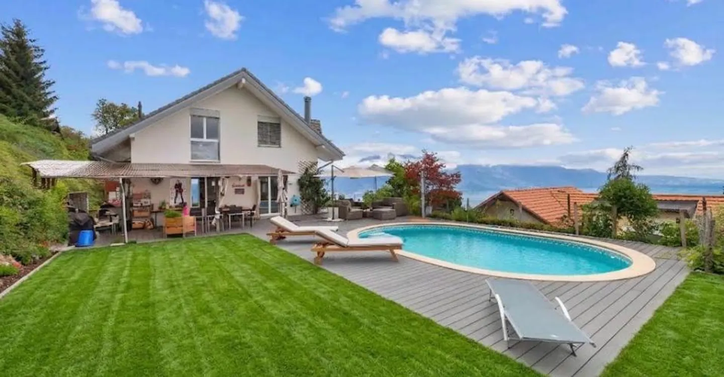 Villa Charmante avec Vue Lac - Photo 1 sur 9
