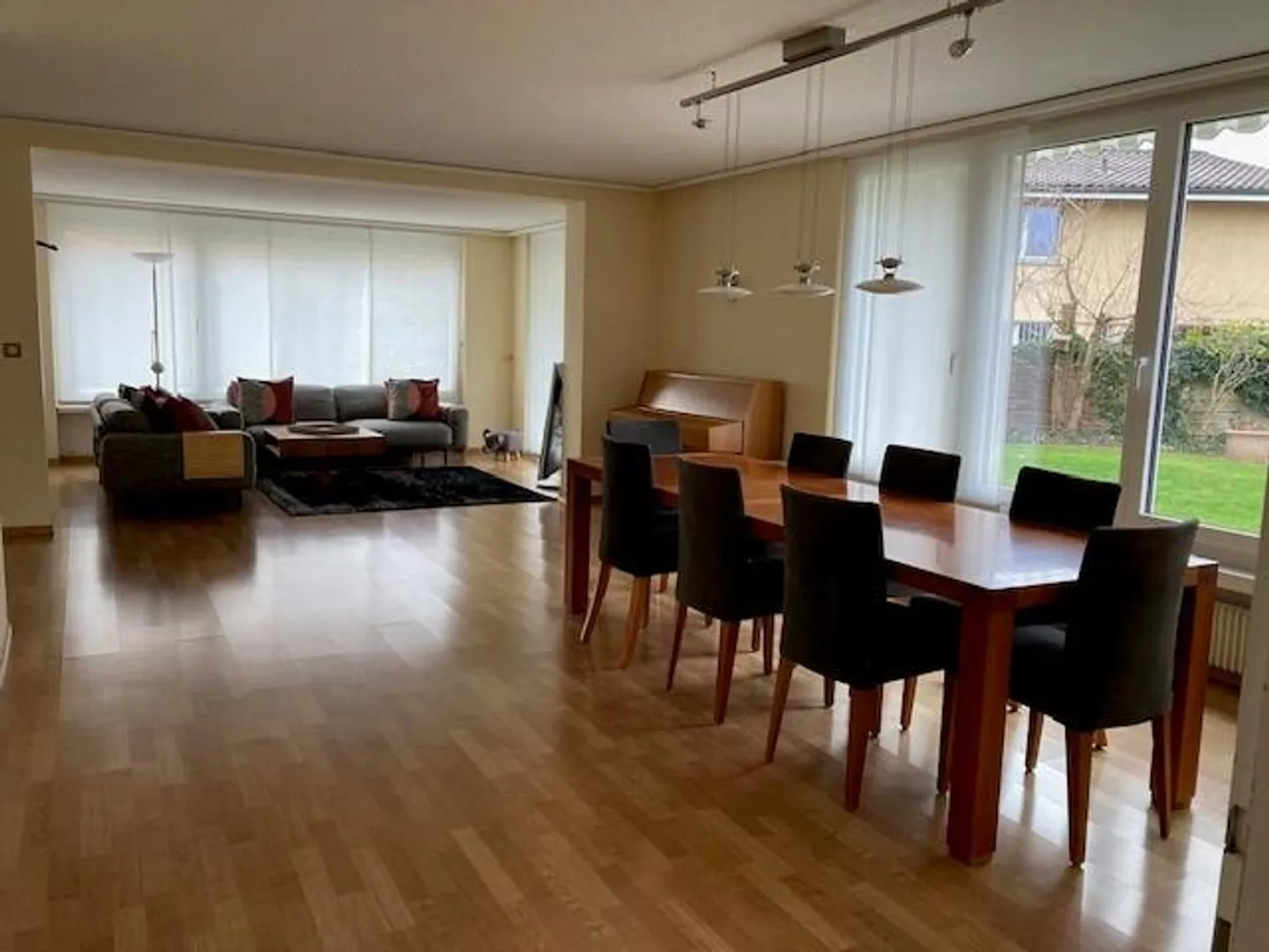 8 Room Single Family House - Photo 1 of 5