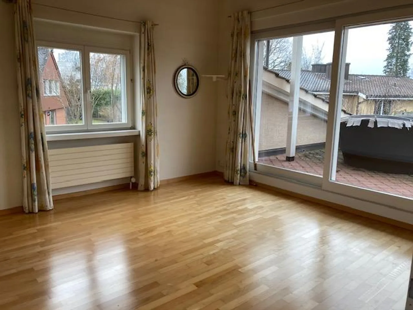 8 Room Single Family House - Photo 4 of 5