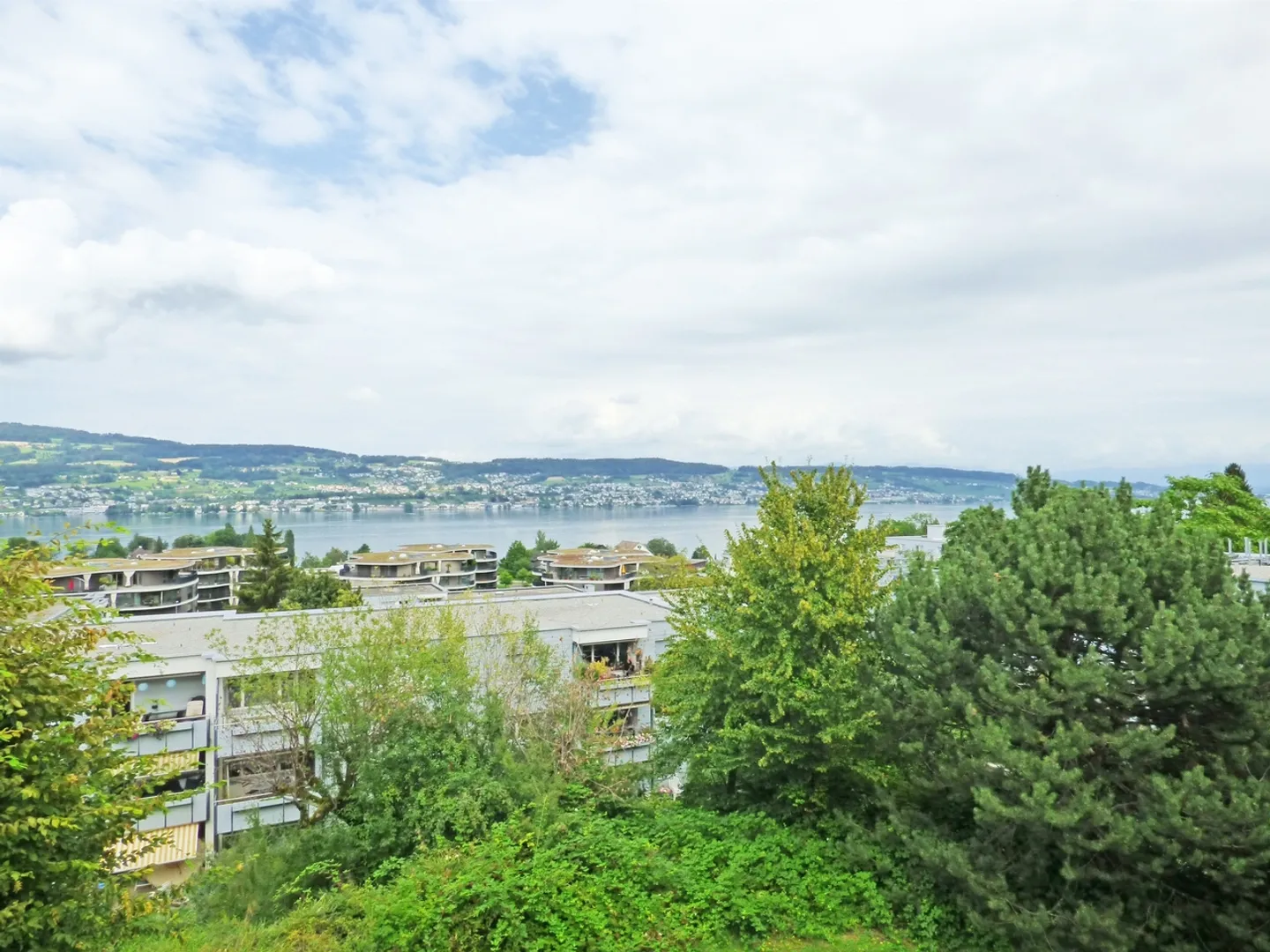 Votre nouveau chez-vous dans un environnement calme - près du lac de Zurich ! - Photo 11 sur 11