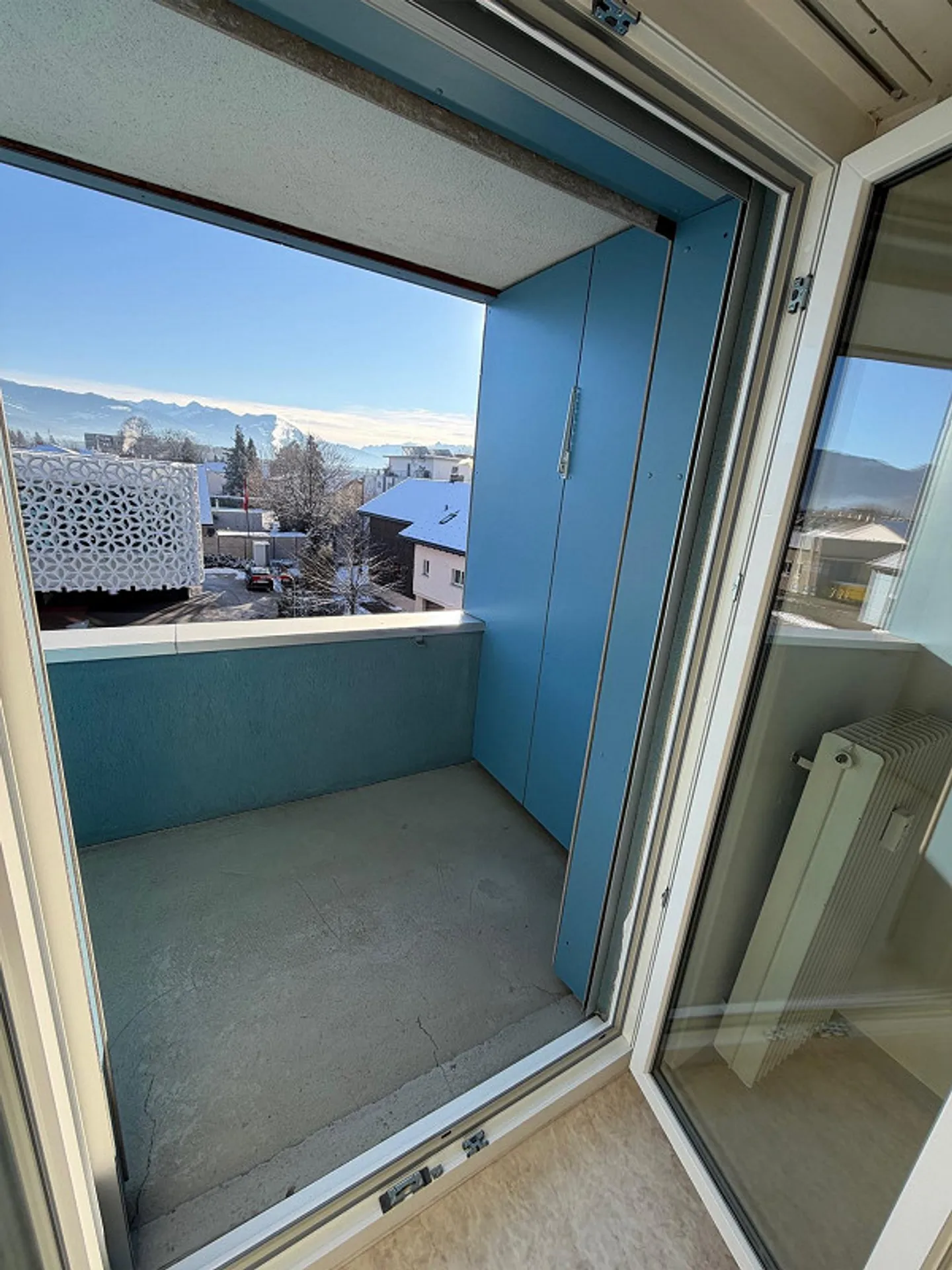 très spacieux appartement de 5 pièces dans un immeuble commercial - Photo 6 sur 26