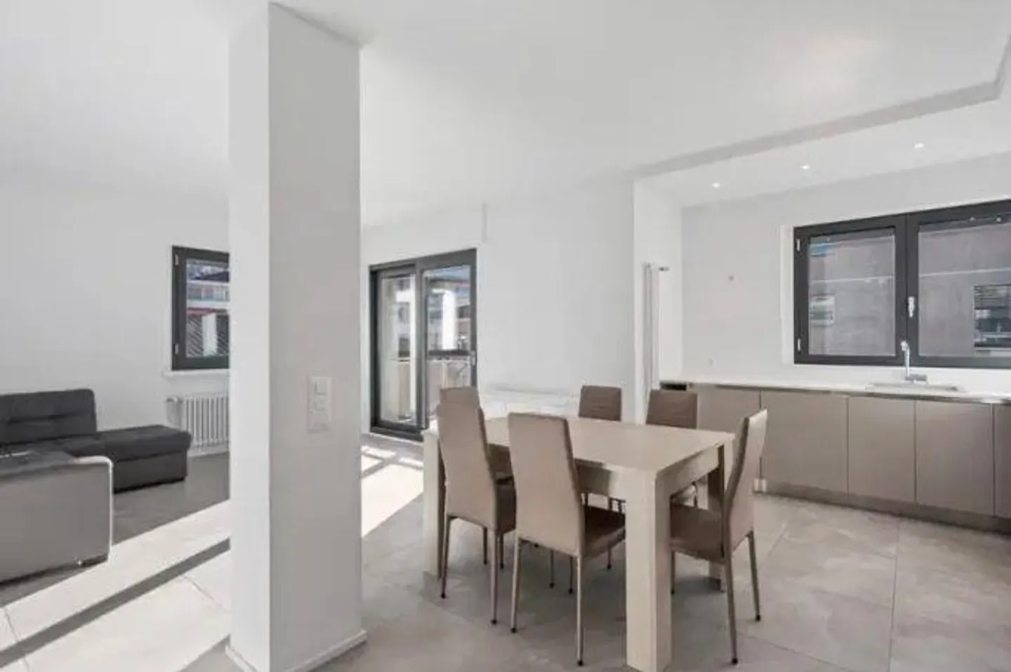 Appartement penthouse meublé au centre de Lugano - Photo 1 sur 9