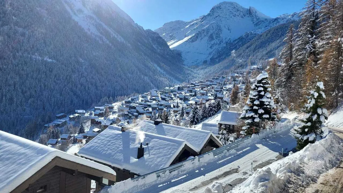 Magnifique chalet avec 2 places de parc extérieures - Photo 32 sur 35