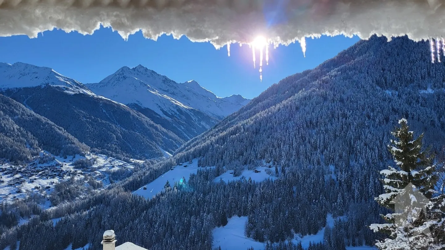 Magnifique chalet avec 2 places de parc extérieures - Photo 33 sur 35