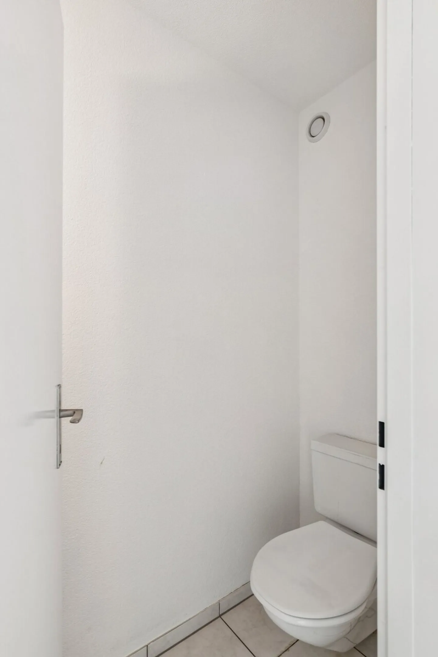Attractive 4.5-room apartment with a view, lift & underground garage - Photo 7 of 13