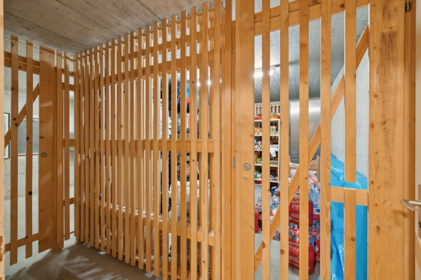 Esclusivo edificio multifamiliare con 6 appartamenti in una posizione tranquilla di Bubendorf - Foto 11 di 14