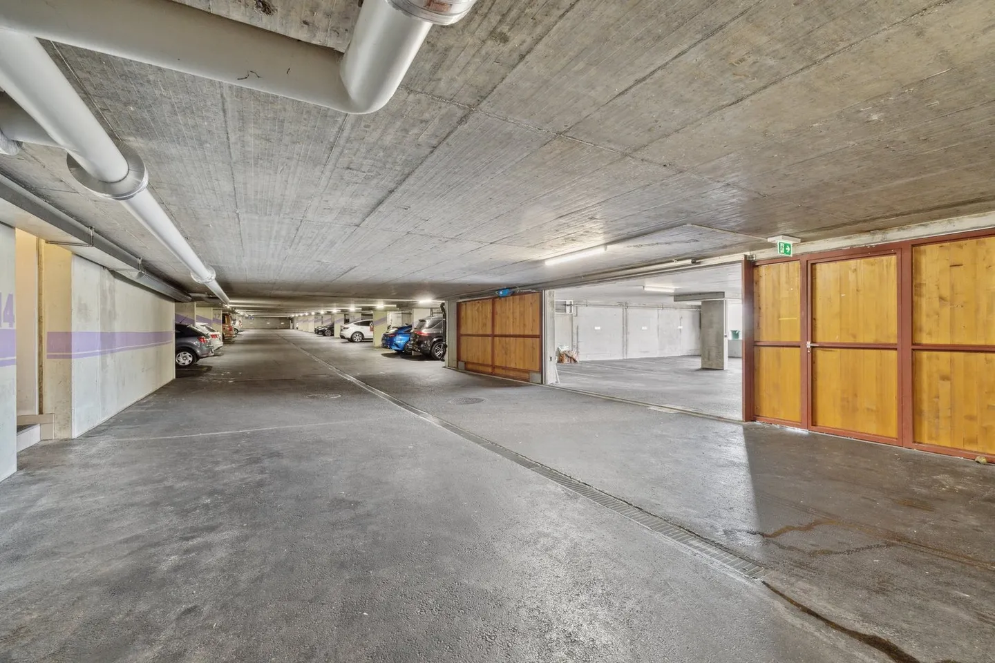 Esclusivo edificio multifamiliare con 6 appartamenti in una posizione tranquilla di Bubendorf - Foto 12 di 14