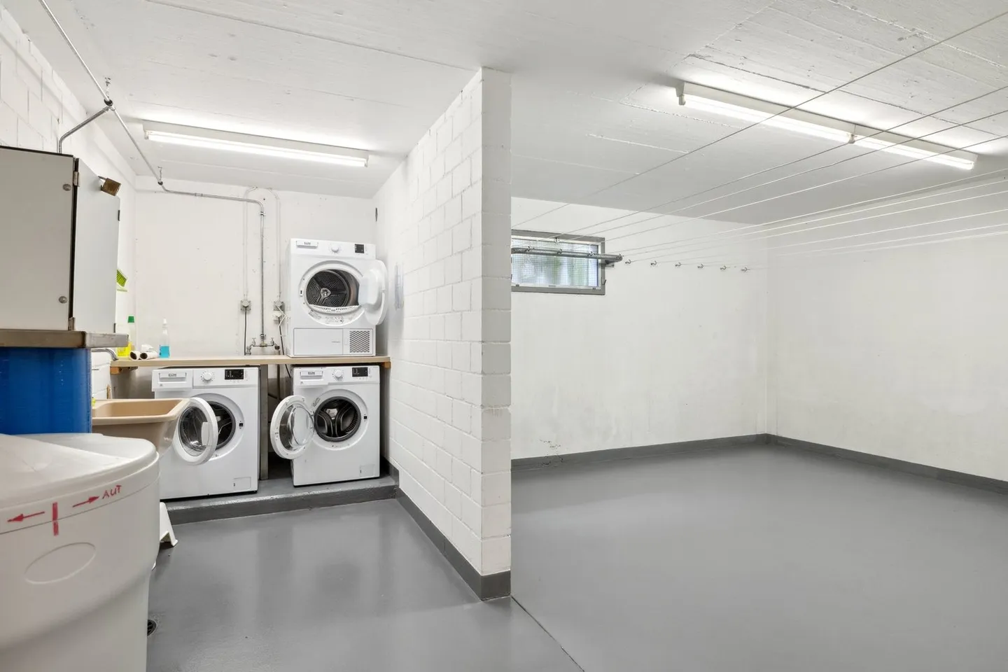 Esclusivo edificio multifamiliare con 6 appartamenti in una posizione tranquilla di Bubendorf - Foto 10 di 14