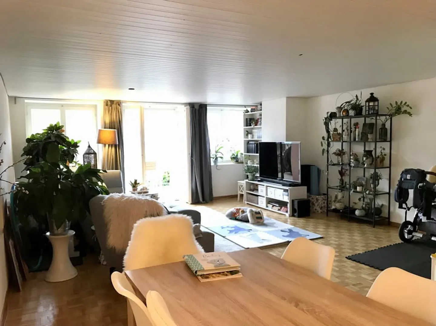 Charmant 3.5 pièces en vielle ville de Fribourg avec grand balcon! - Photo 2 sur 7