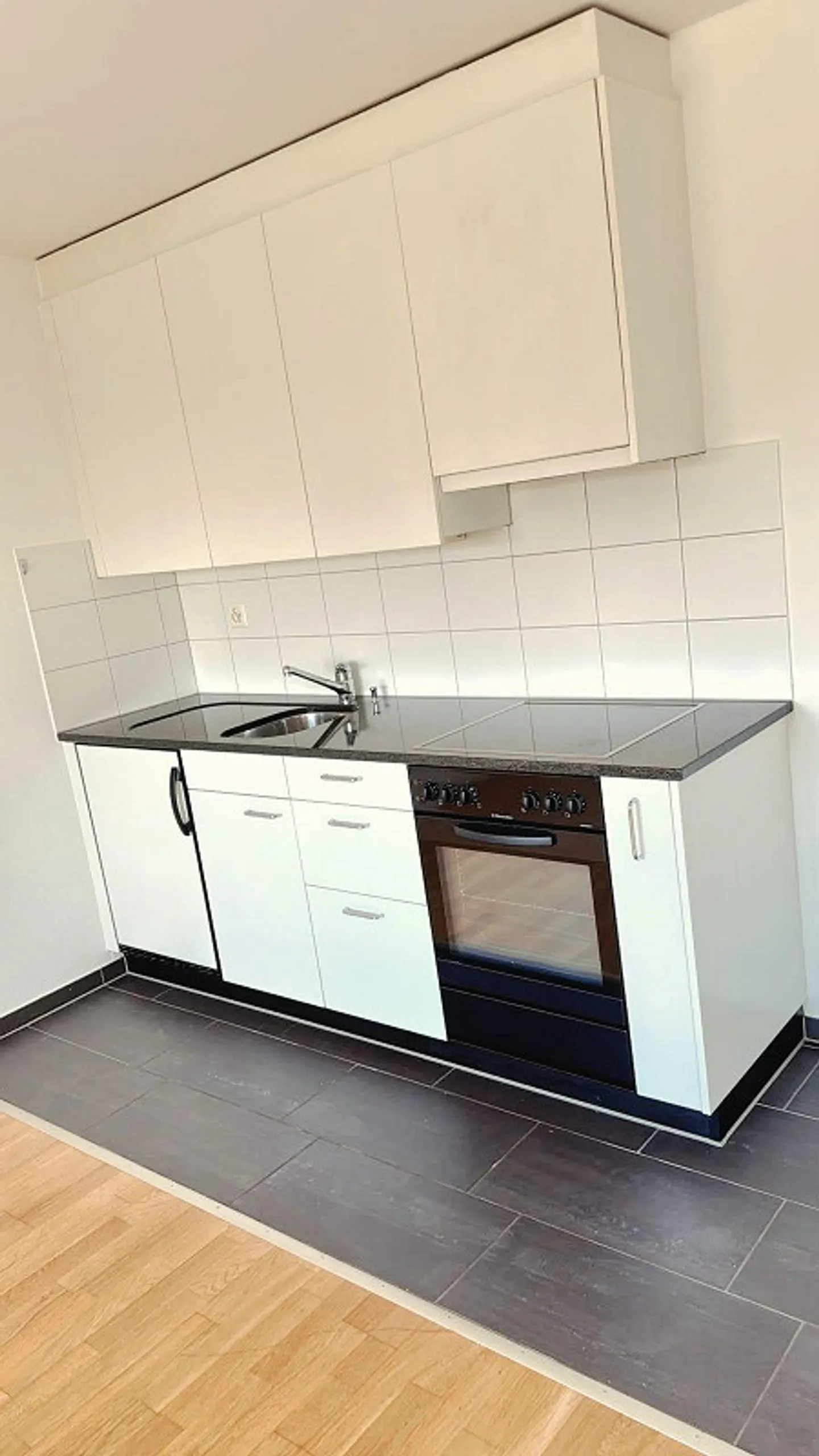 Charmante Wohnung im Grünen - Foto 2 von 4