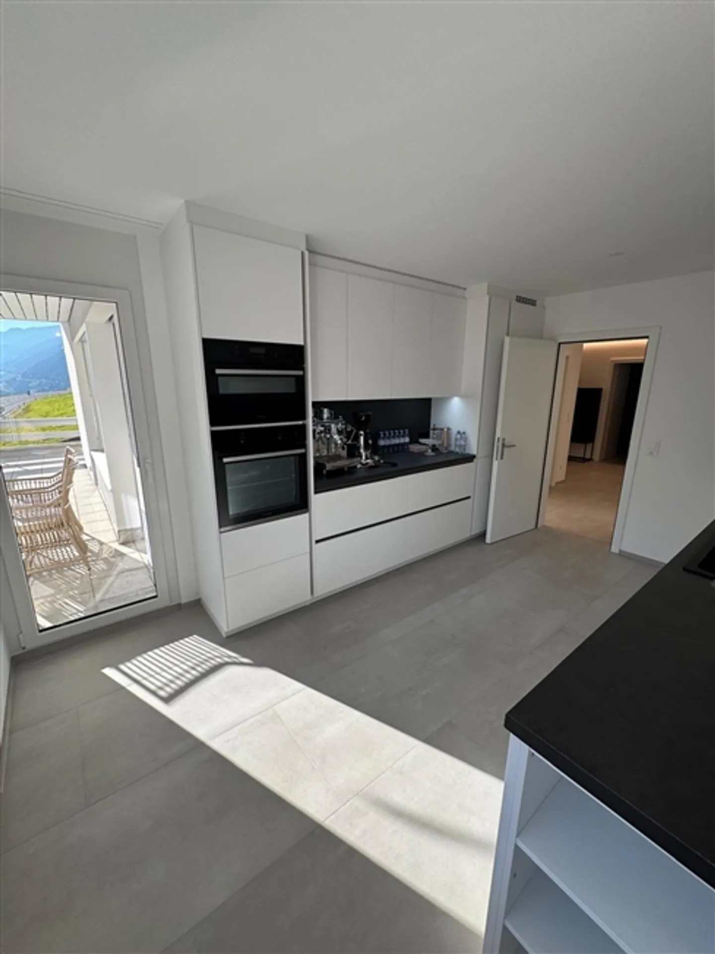 Like new and high-quality multi-family house - Photo 6 of 10