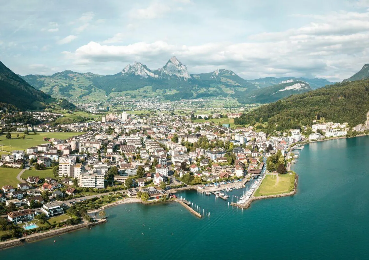 Wohnen in Brunnen Neubau für modernes Leben - Foto 1 von 4