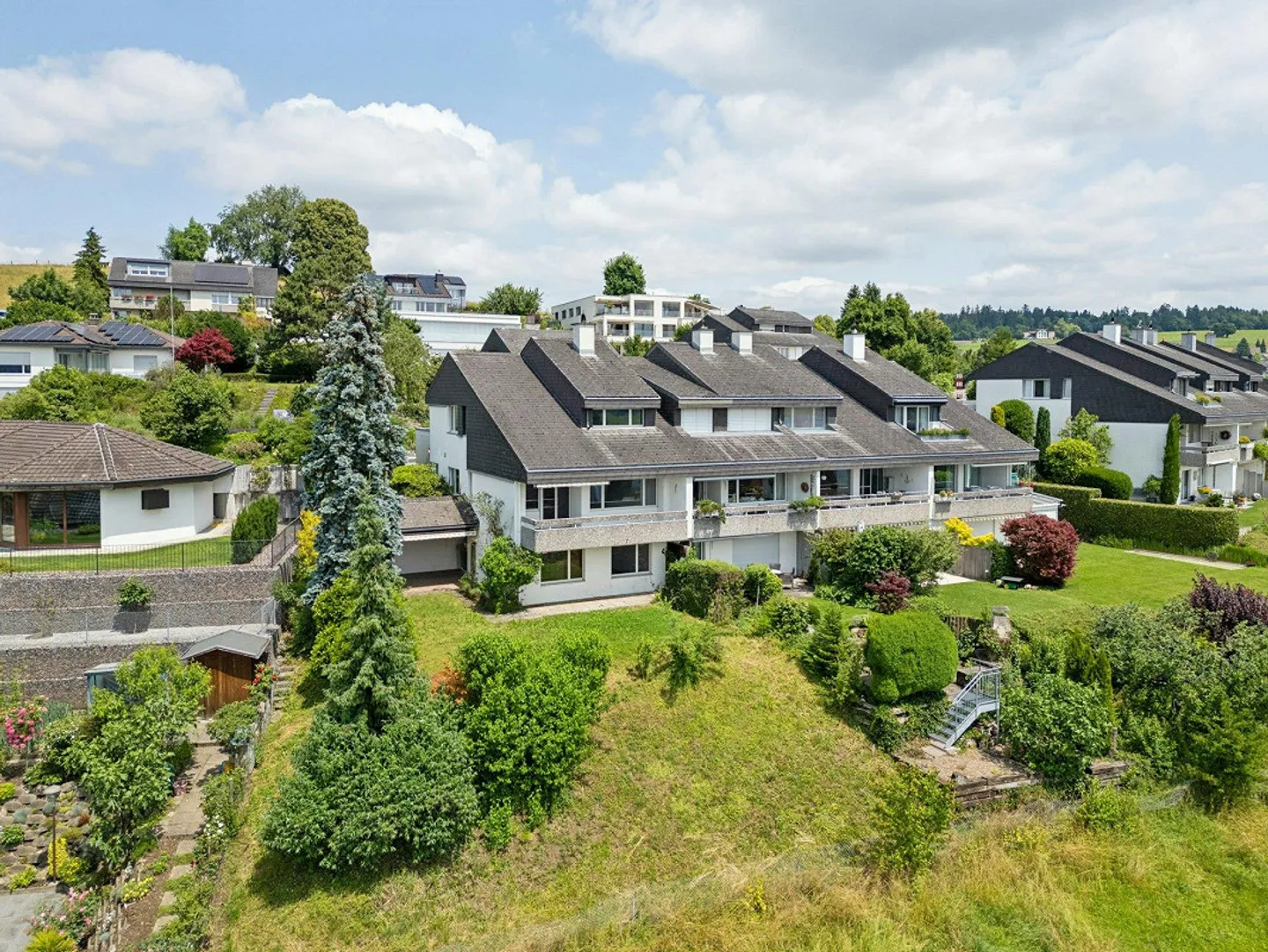 Fantastic panoramic view - 5.5-room corner townhouse - Photo 1 of 13