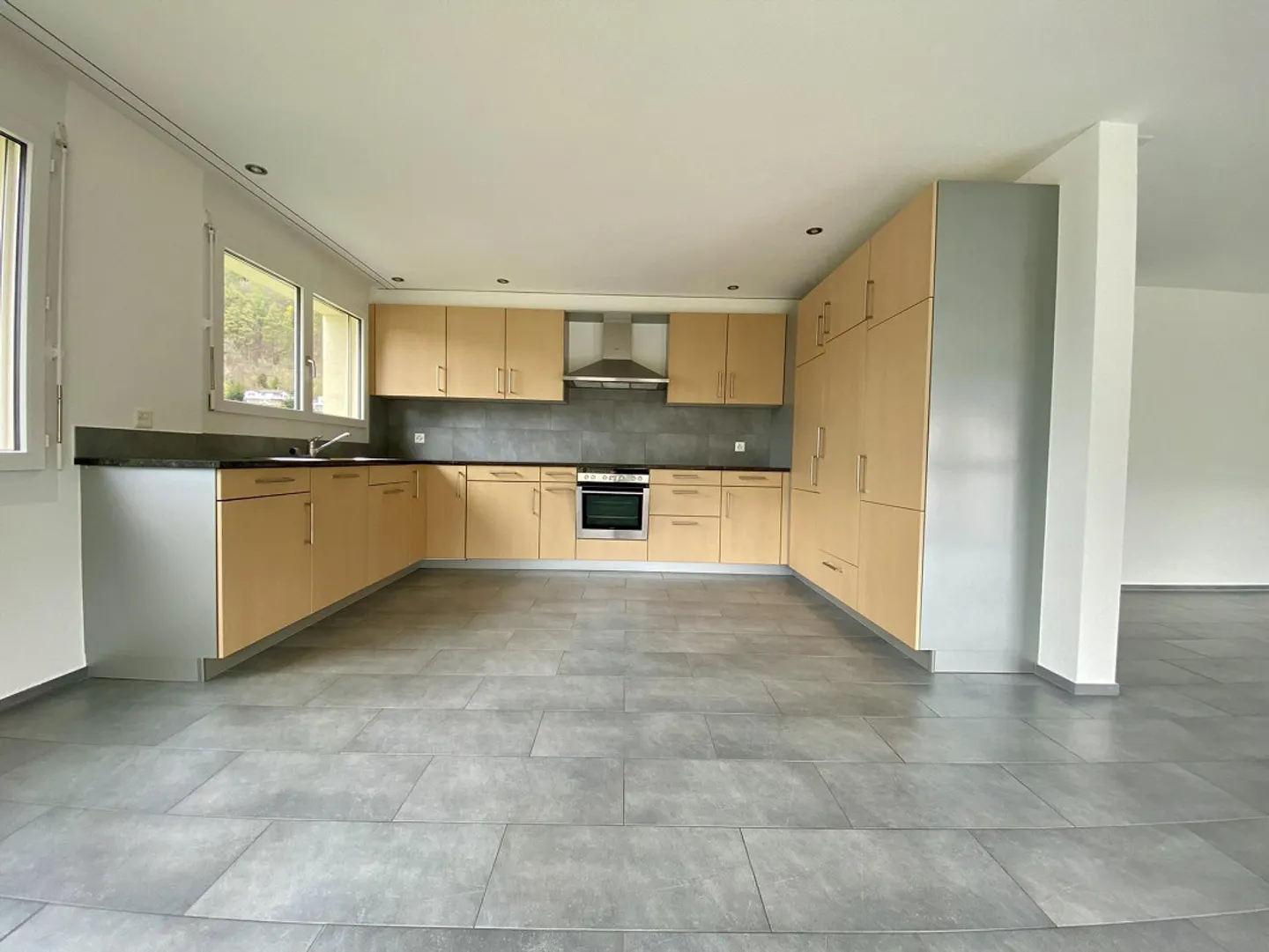Appartamento attraente e luminoso di 4,5 stanze con grande cucina - Foto 1 di 10