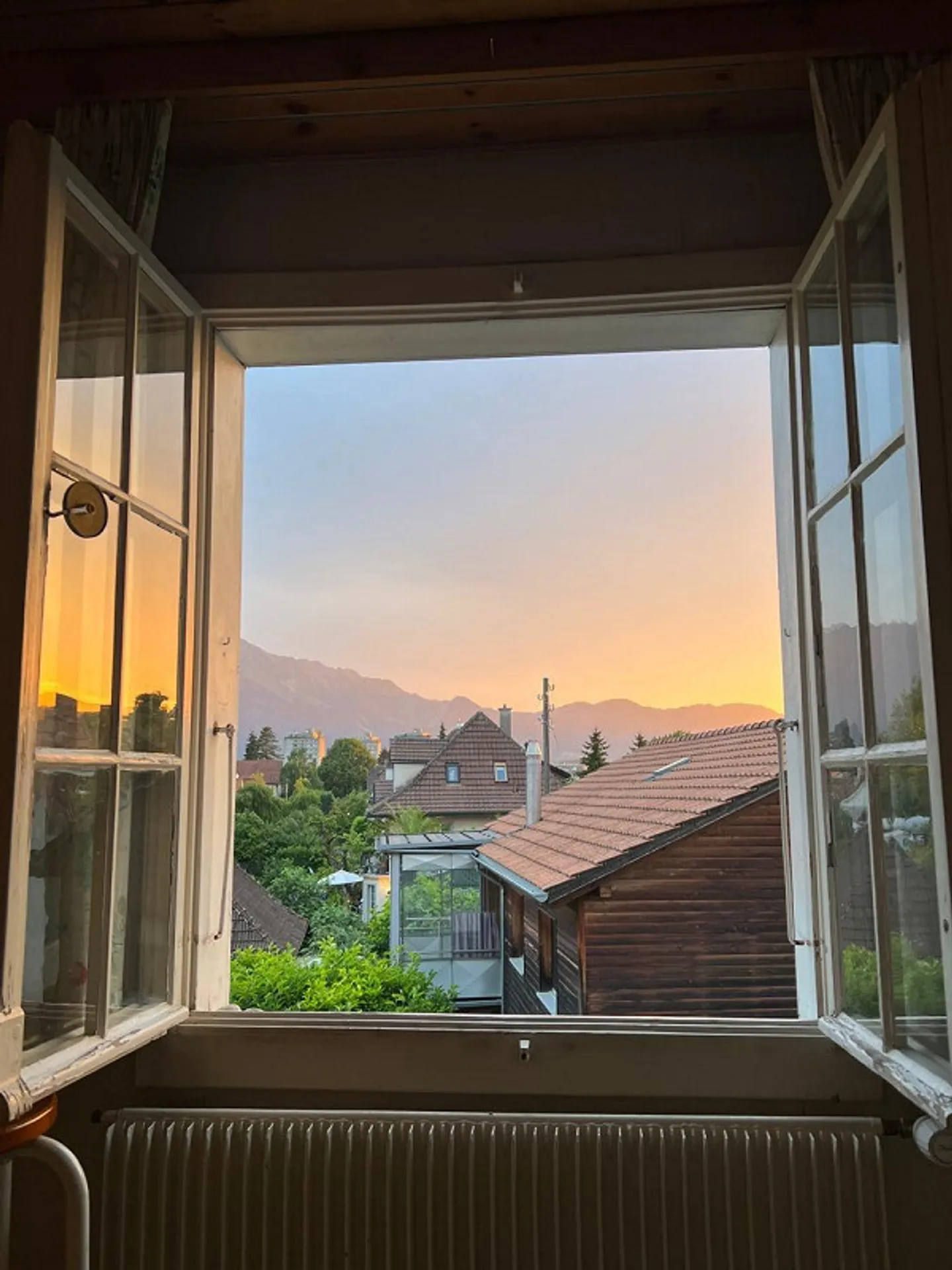 Cozy 3-Room Old Building Apartment in Thun - Furnished and Ready to Move In - Photo 1 of 15
