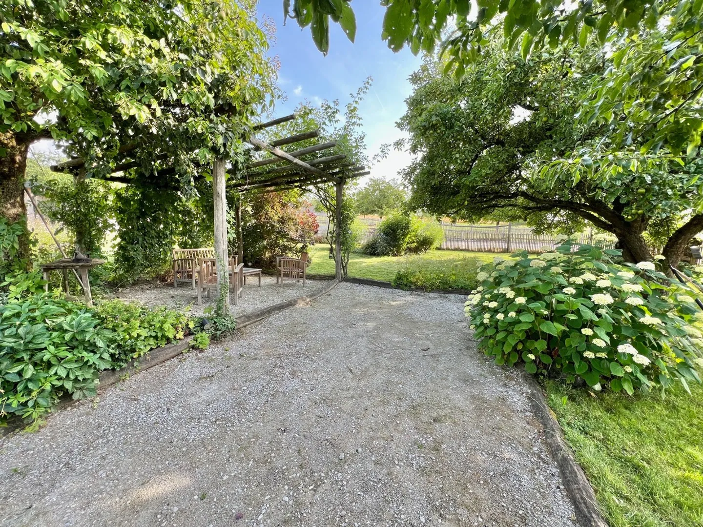 Außergewöhnlicher und komplett renovierter Bauernhof mit negativen Kosten - Foto 14 von 16