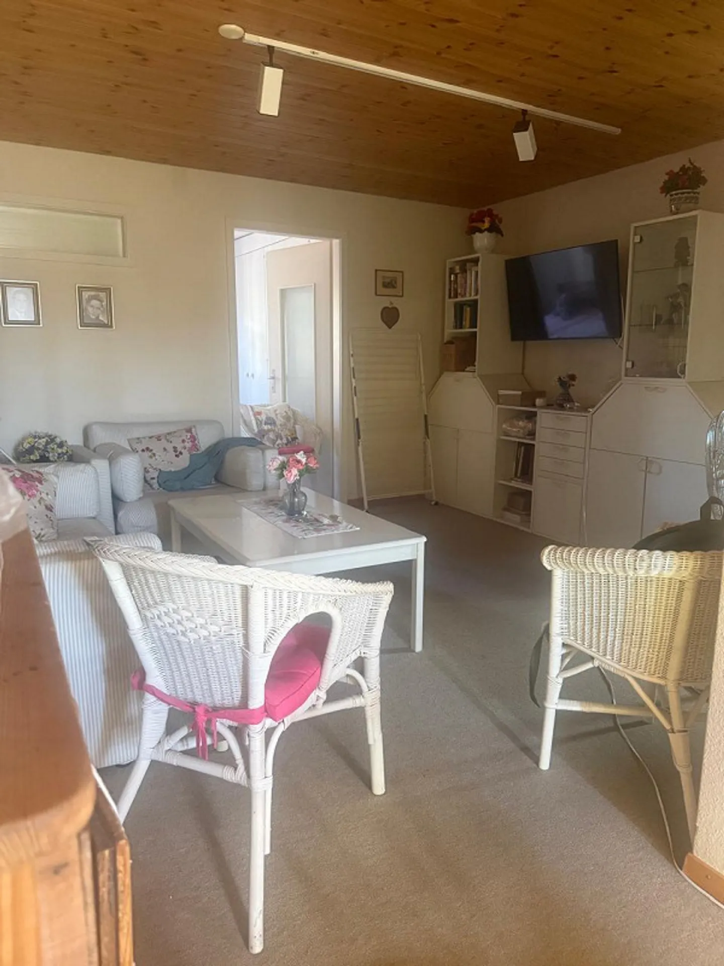 Cozy 3-Room Old Building Apartment in Thun - Furnished and Ready to Move In - Photo 4 of 15