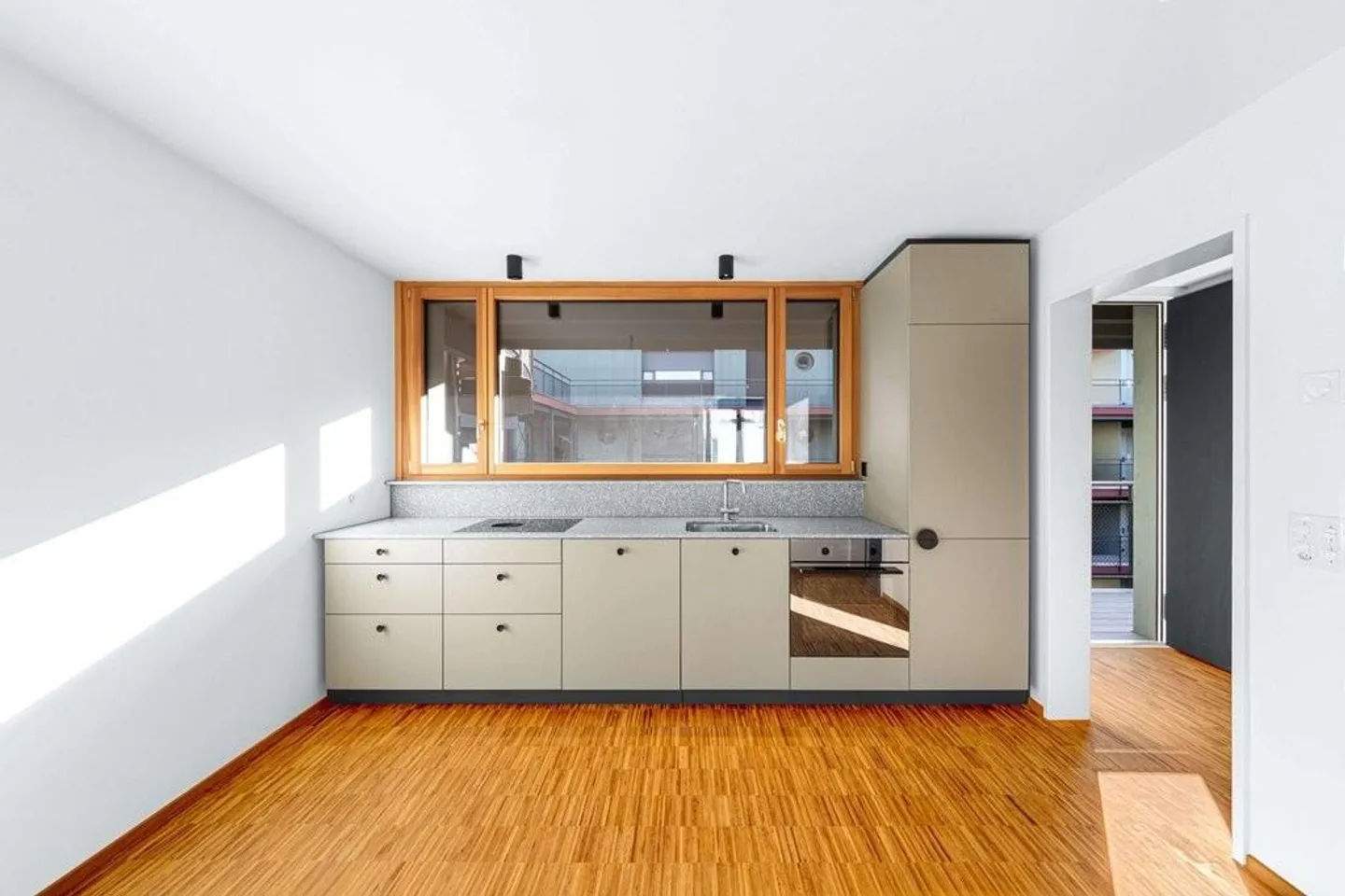 Looking for a modern apartment in Birsfelden? - Photo 5 of 11