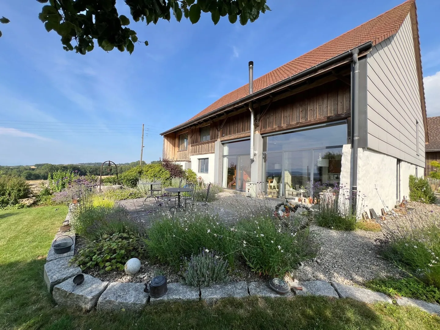 Außergewöhnlicher und komplett renovierter Bauernhof mit negativen Kosten - Foto 16 von 16