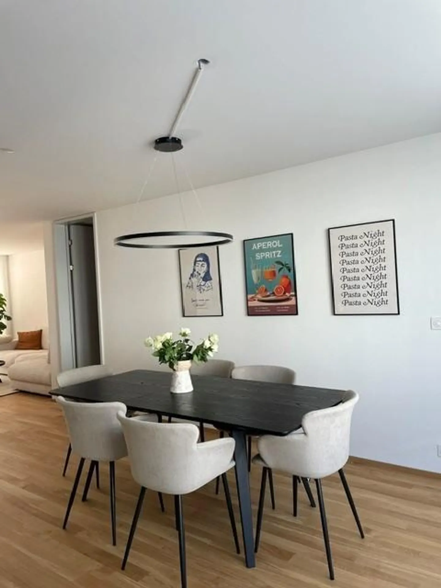 L'eleganza incontra la funzionalità: nuovo appartamento di 3,5 stanze a Bülach - Foto 3 di 11