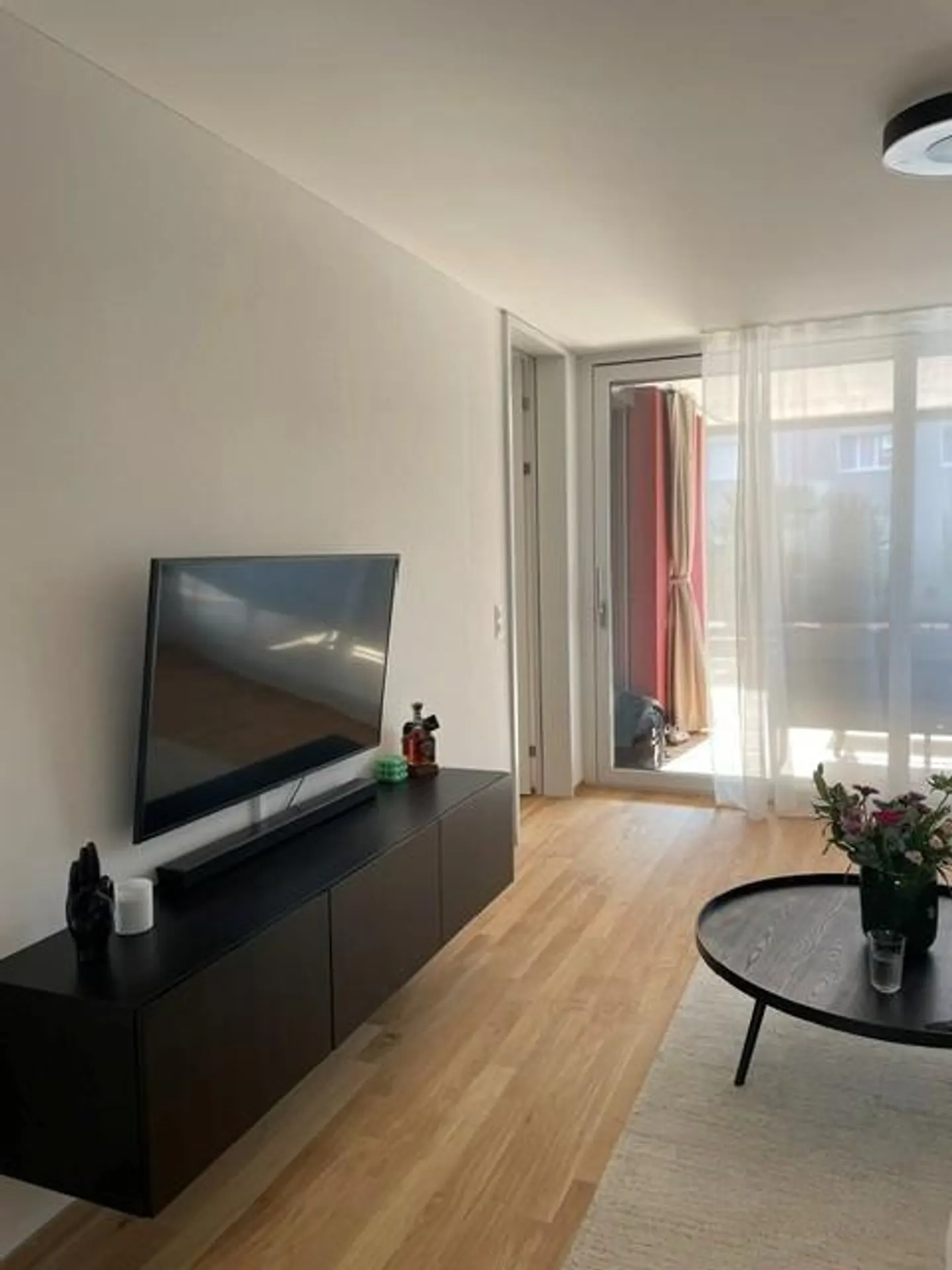 L'eleganza incontra la funzionalità: nuovo appartamento di 3,5 stanze a Bülach - Foto 5 di 11