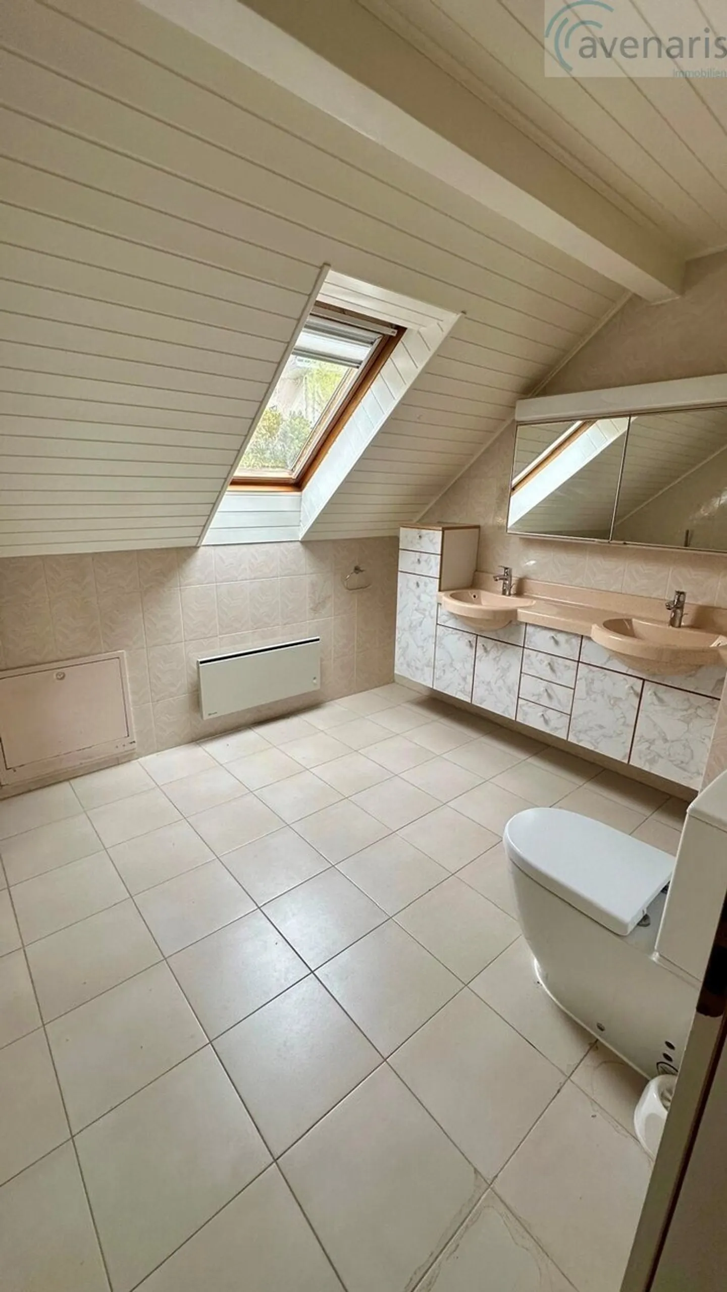 Semi-Detached House with Exclusive View of Lake Geneva and the Mountains - Photo 11 of 15