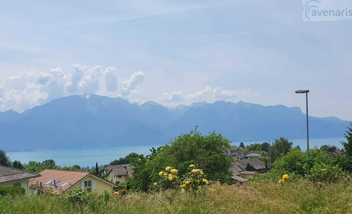Semi-Detached House with Exclusive View of Lake Geneva and the Mountains - Photo 2 of 15