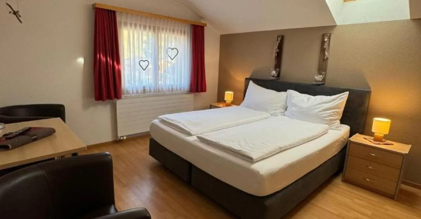 FOR RENT: First-class Hotel-Restaurant RONALP in Bürchen in a prime location - Photo 3 of 13