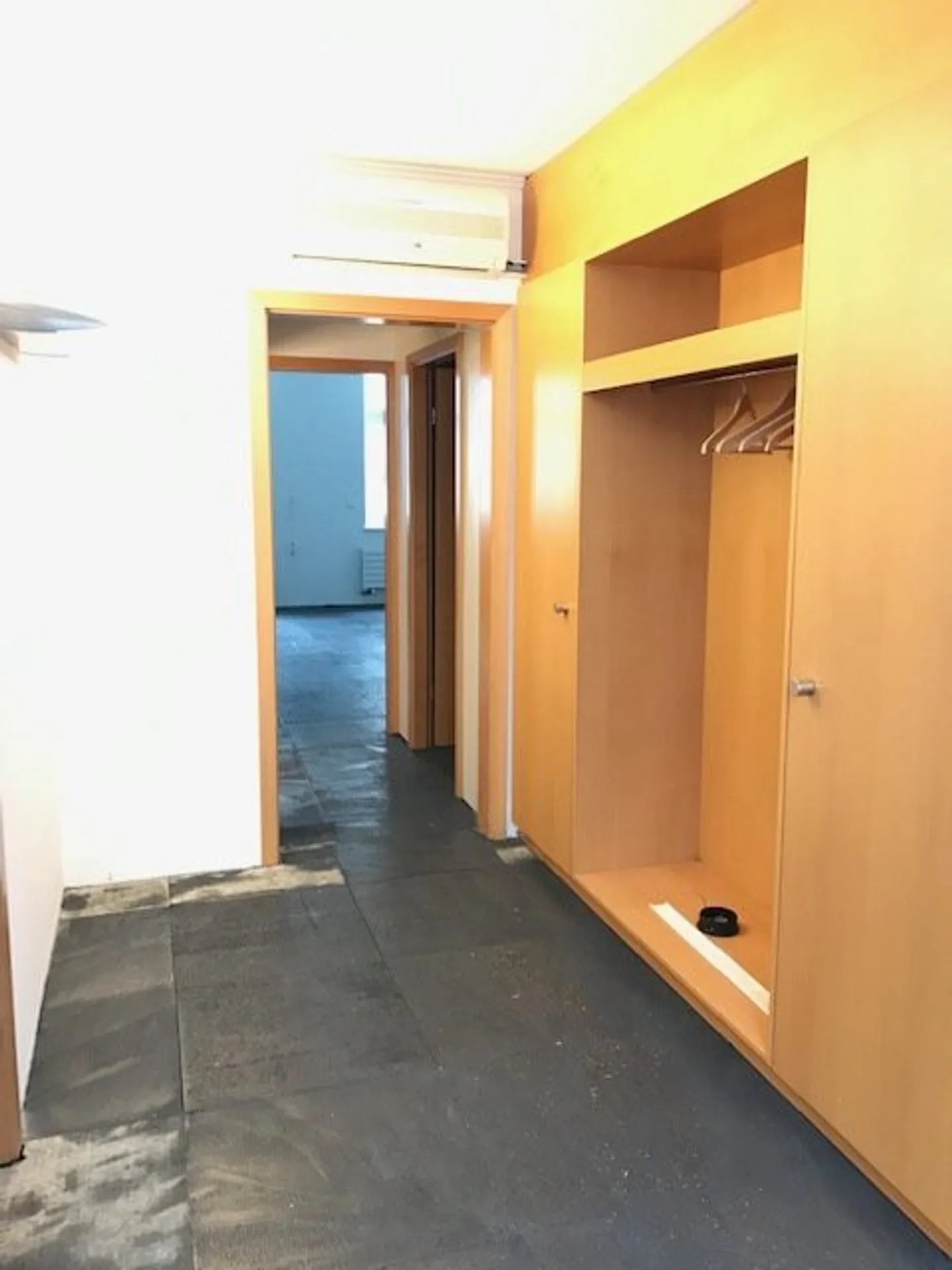 Spazio ufficio attraente al 1° piano - Foto 4 di 9