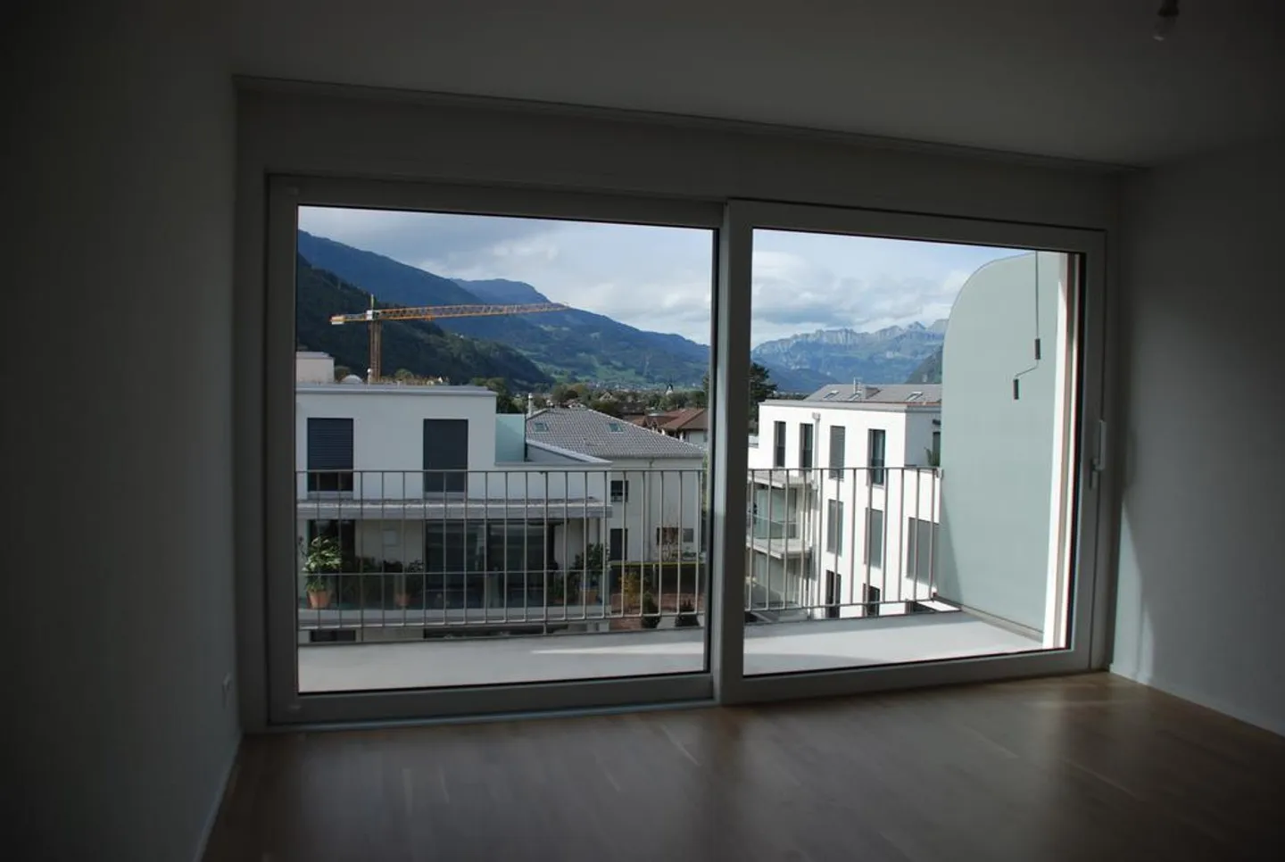 Appartamento tranquillo e luminoso vicino alla stazione - Foto 3 di 7