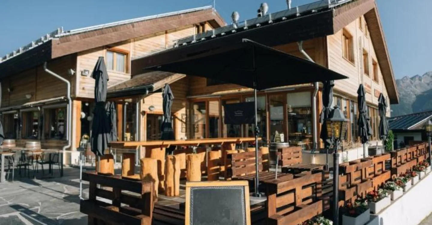 FOR RENT: First-class Hotel-Restaurant RONALP in Bürchen in a prime location - Photo 7 of 13